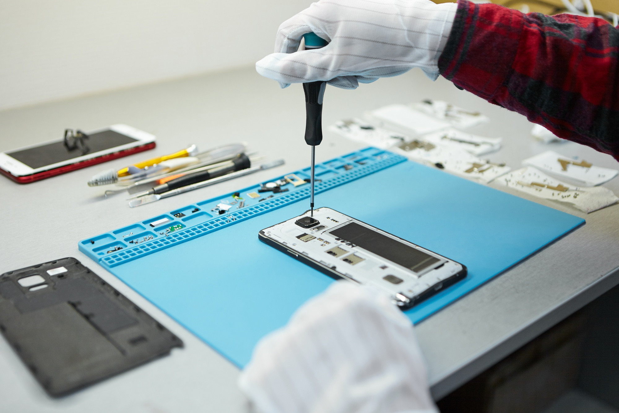 The Importance of Using Quality Parts in Phone Repairs